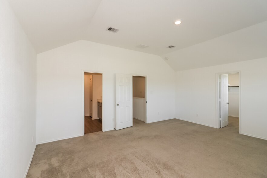 Building Photo - 310 Pickwick Gdns Ln