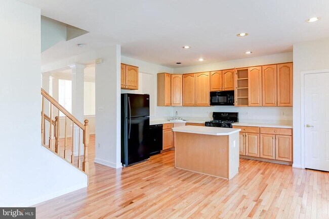 Building Photo - 20717 Waterfall Branch Terrace