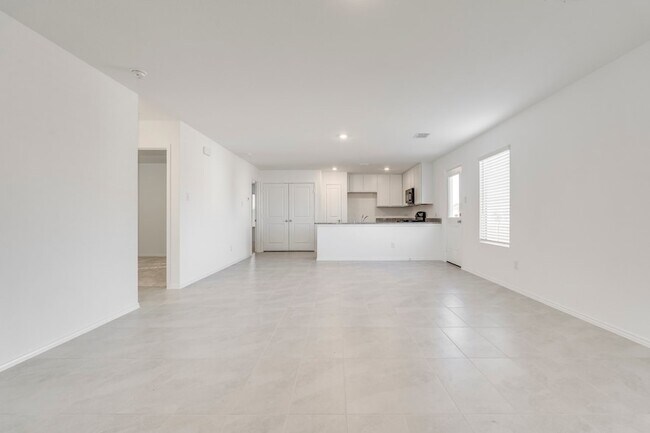 Building Photo - 8721 Whistling Duck Dr