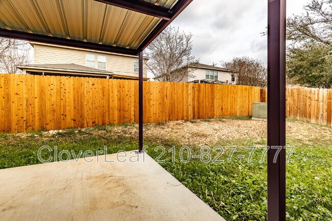 Building Photo - 3011 Pedernales Dr