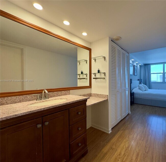 Building Photo - 5701 Collins Ave