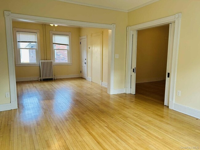 Building Photo - 22 Cozzens Ave