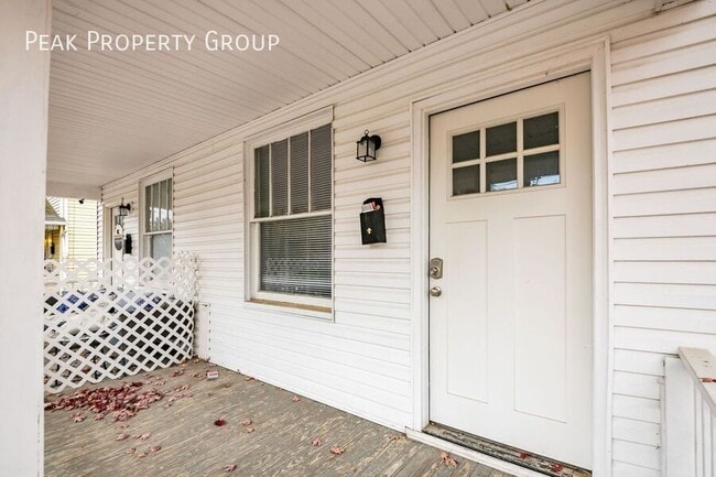 Building Photo - 73 E Markison Ave