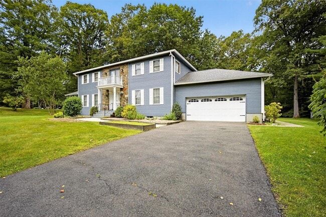Building Photo - 92 Brook Hollow Dr