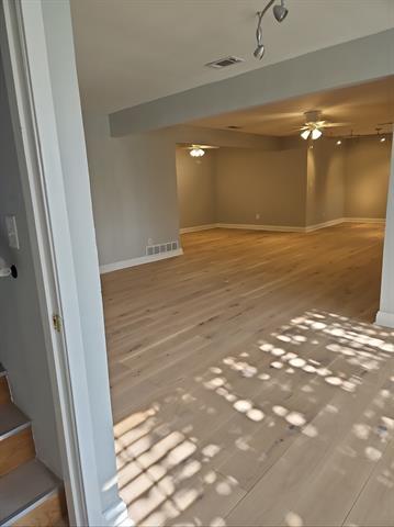 Building Photo - 137 Oakview