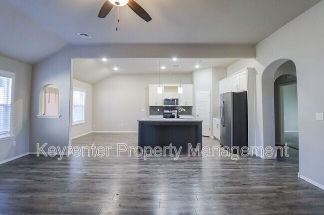 Building Photo - 3543 E 143rd Ct S