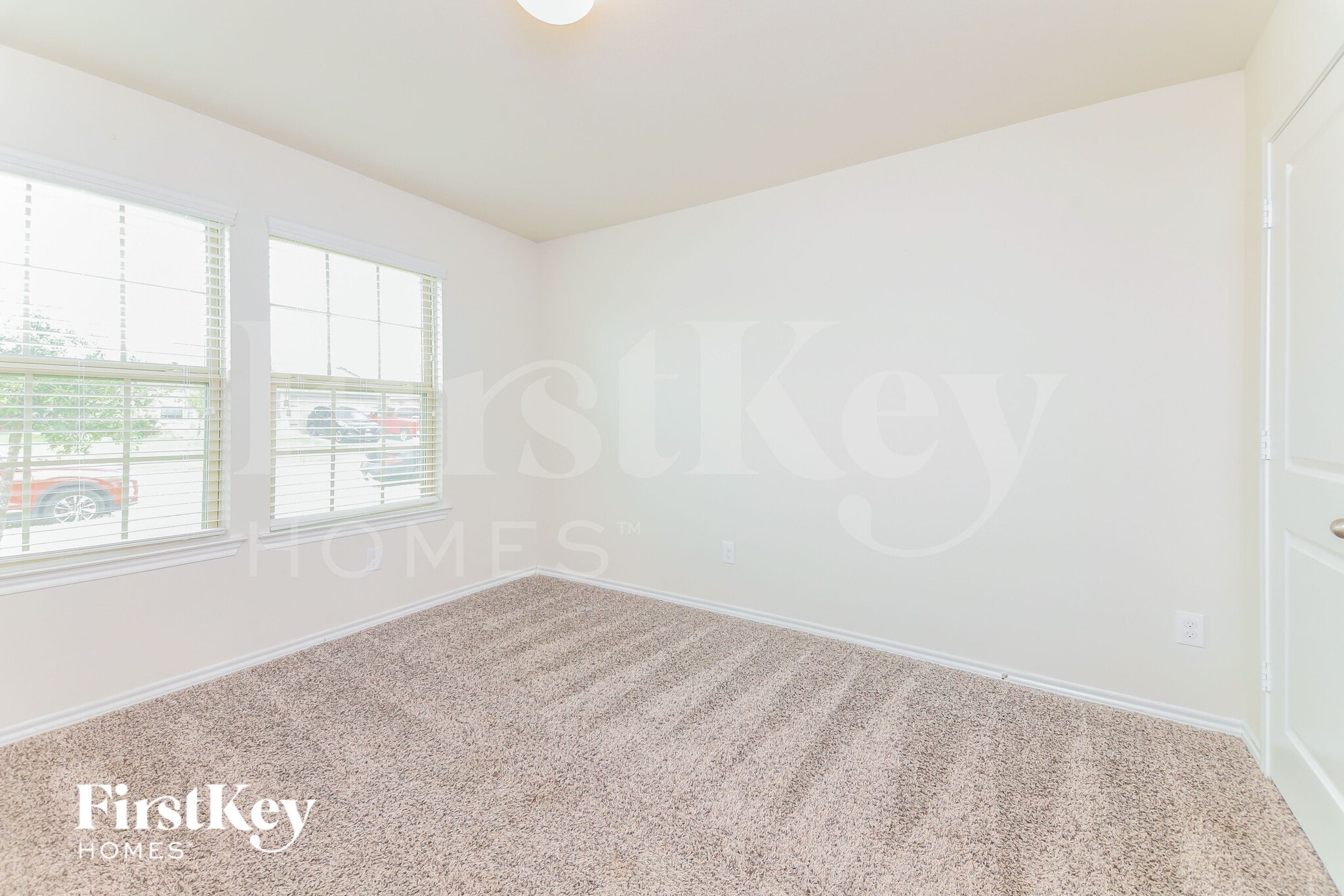 Building Photo - 312 Shiplap Ln