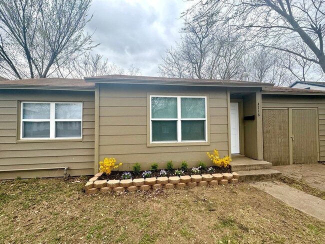 Primary Photo - Adorable 3 bedroom 1 bathroom in Tulsa