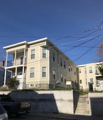 Building Photo - 73 Varney St