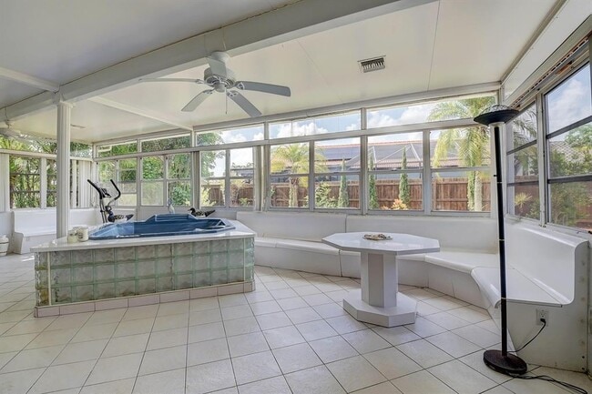 Building Photo - 9565 El Clair Ranch Rd