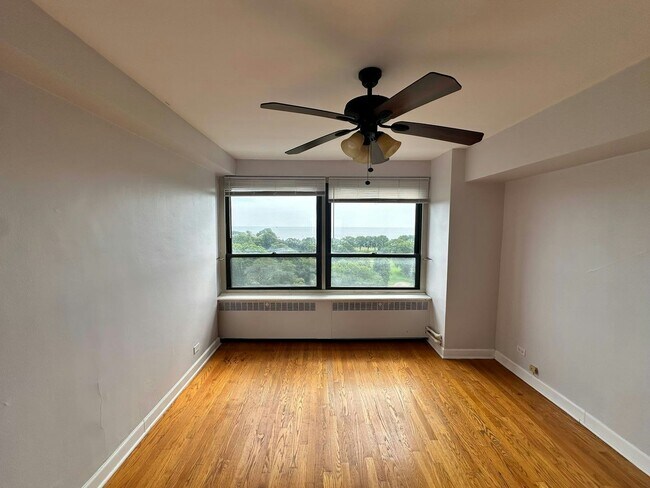 Building Photo - 4180.5 N Marine Dr