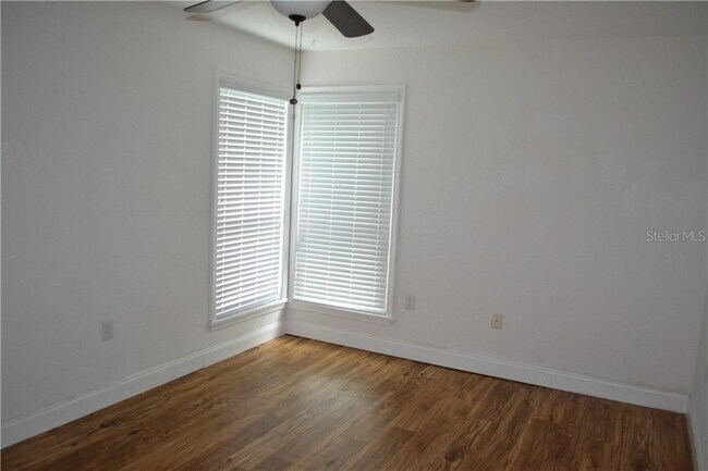 Building Photo - 603 Grenadine Ct