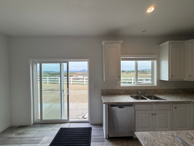 Building Photo - 40528 Calle Cancion