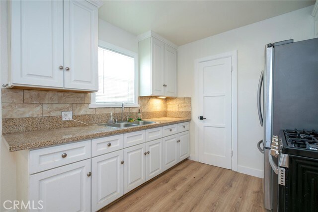 Building Photo - 7912 Vineland Ave