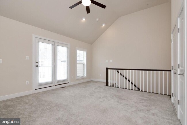 Building Photo - 316 Hendrix Ave