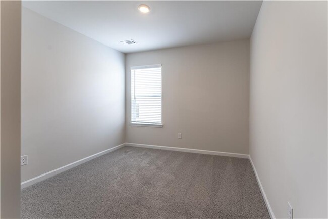Building Photo - 4105 Oakwood Ter Ct