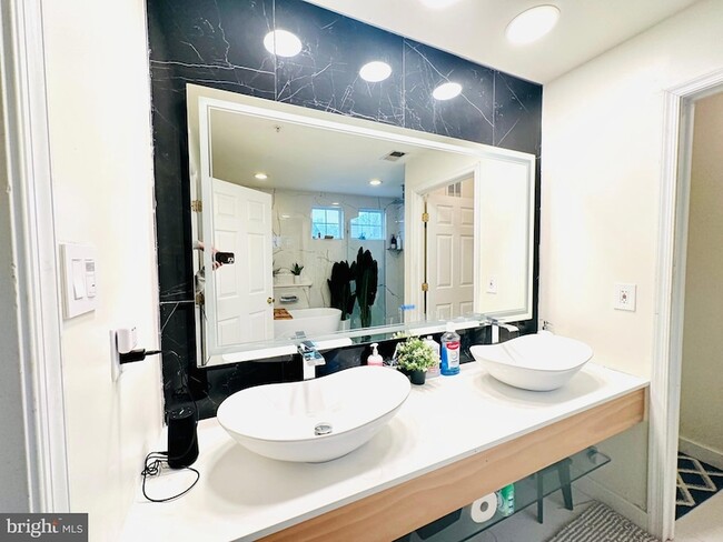 Building Photo - 17816 Singh Ct