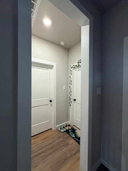 Building Photo - 3442 Pewter Ln