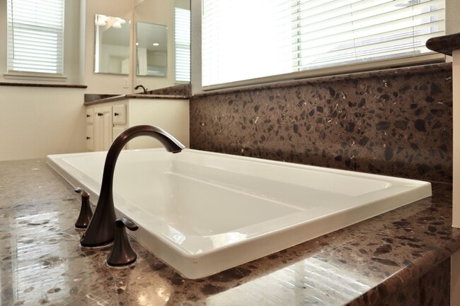 Building Photo - Stunning 3,400 Square Foot Home For Rent! ...