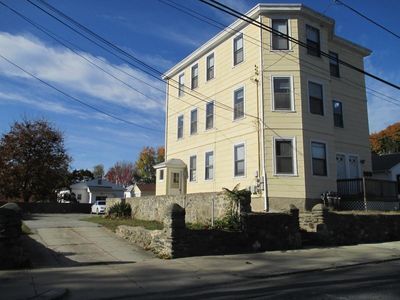 Building Photo - 80 Hazael St