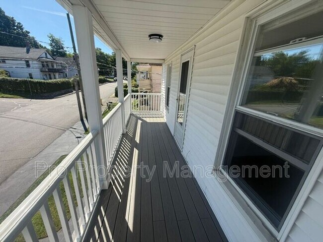 Building Photo - 280 Hillside Ave