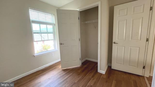 Building Photo - 7063 Oak Grove Way