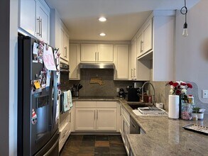 Building Photo - 160 Commandants Wy