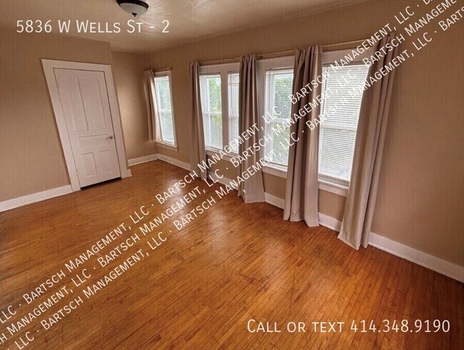 Building Photo - 5836 W Wells St