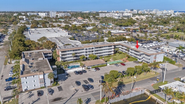 Building Photo - 1971 SE 5th Ct