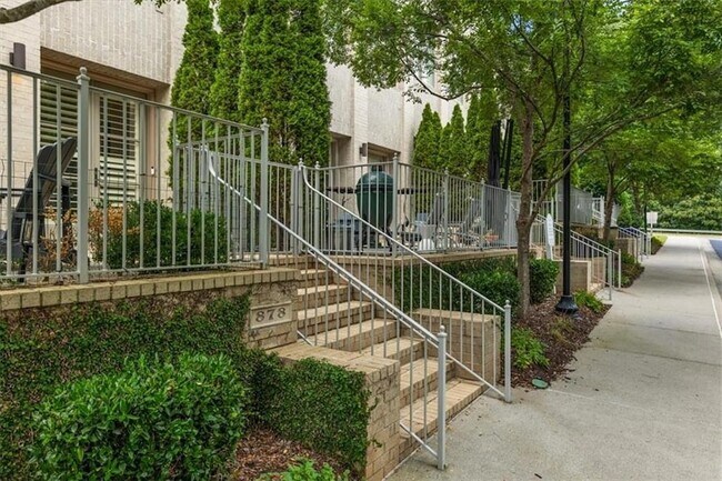 Building Photo - 878 3rd St