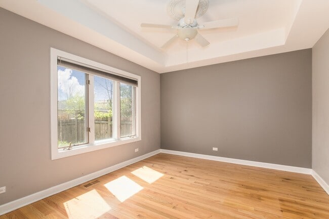 Building Photo - 840 N Northwest Hwy