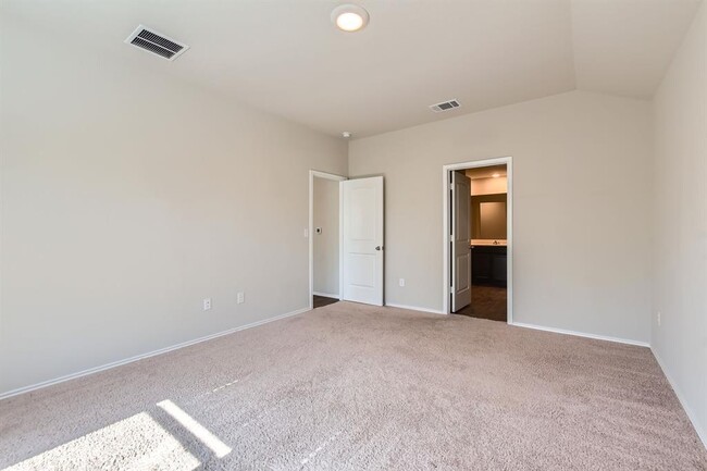 Building Photo - 6417 Wideleaf Dr