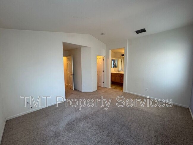 Building Photo - 9084 Pebble Field Way