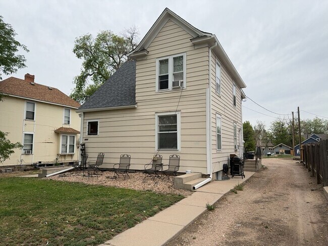 Primary Photo - 3 Bedroom 1 Bath Basement Apartment