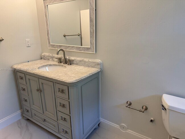 Building Photo - 1651 Van Buren St