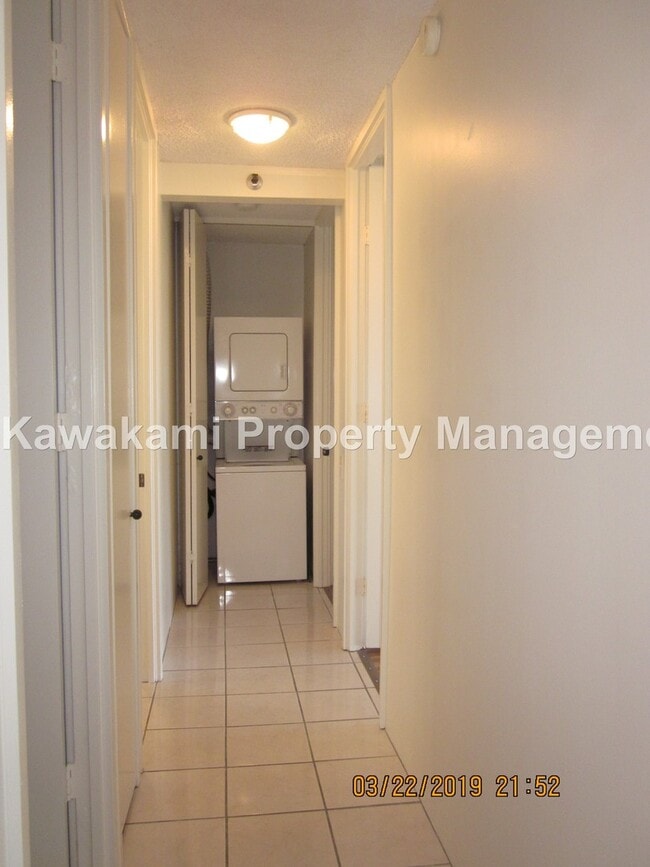 Building Photo - Updated Unit w/Ocean View at Windward Pass...