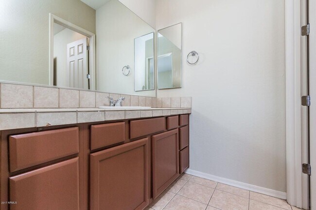 Building Photo - Beautiful Palm Valley Golf Course Home with Casita