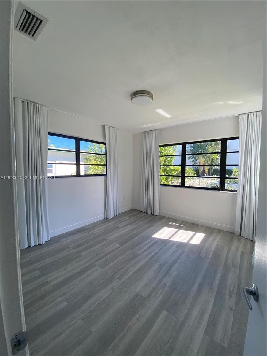 Building Photo - 1325 Marseille Dr