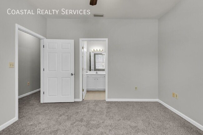 Building Photo - 1367 US-98