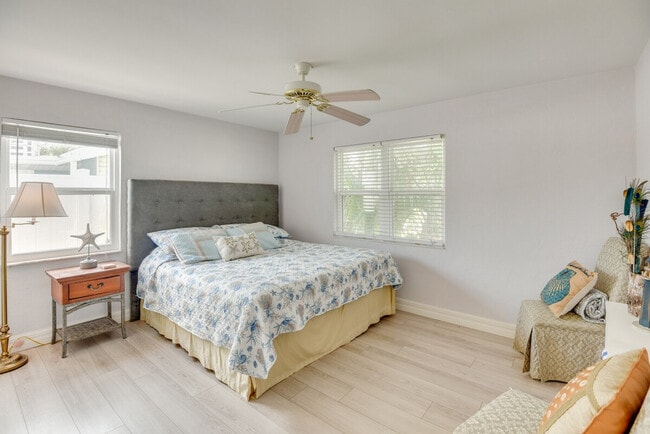 Building Photo - 8 Tropical Dr