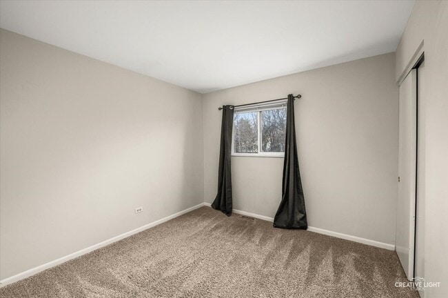 Building Photo - 8119 Oriole Dr