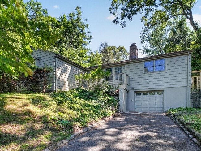 Building Photo - 1 Month Free | Luxury 3BR Home in Prospect Hill