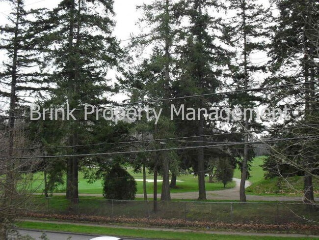 Building Photo - BO10-1