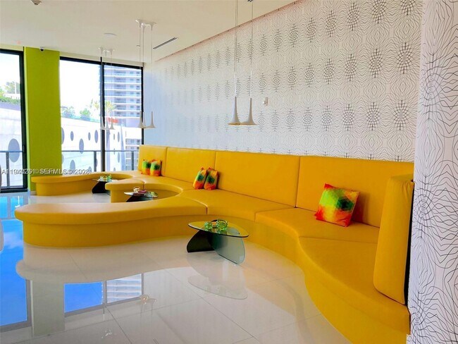 Building Photo - 501 NE 31st St