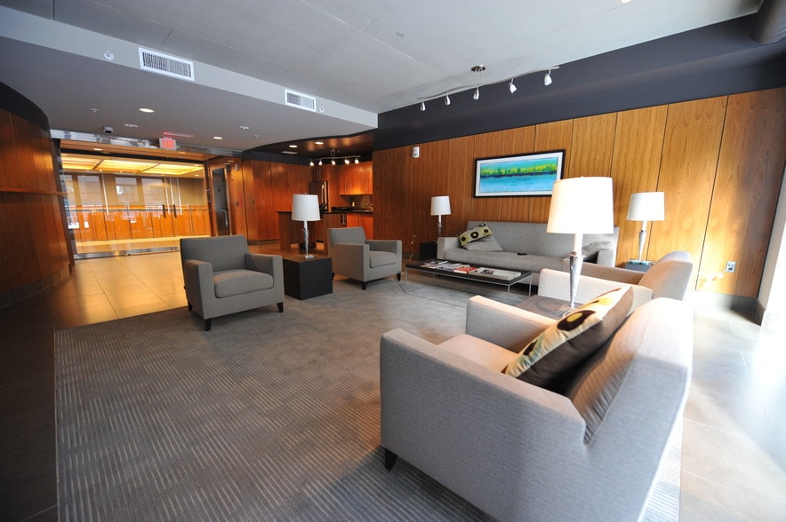 2nd Floor Lounge - 1133 14th St NW