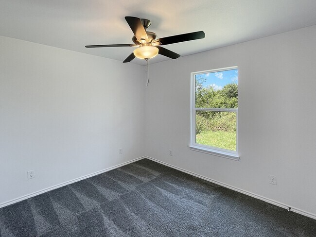 Building Photo - 437 S Cleburne Whitney Rd