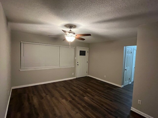 Building Photo - 309 Myrtle Dr