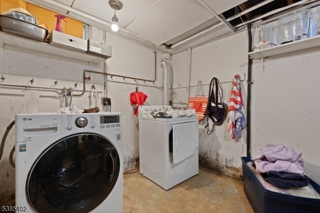 Building Photo - 27 Harrison Ave