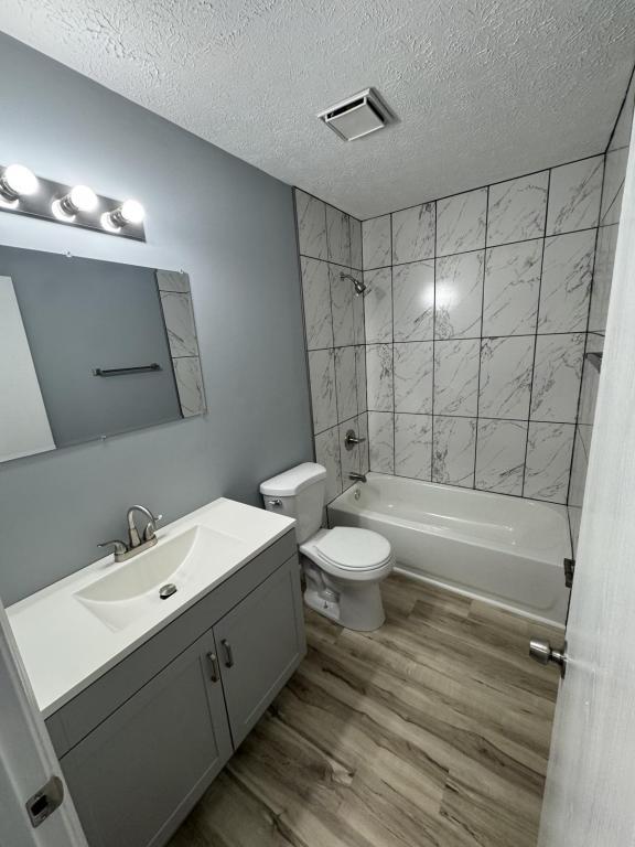 Building Photo - 22 Apple Ln