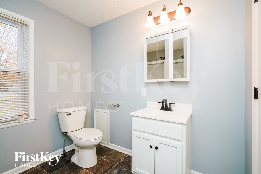 Building Photo - 371 S Hendricks Dr